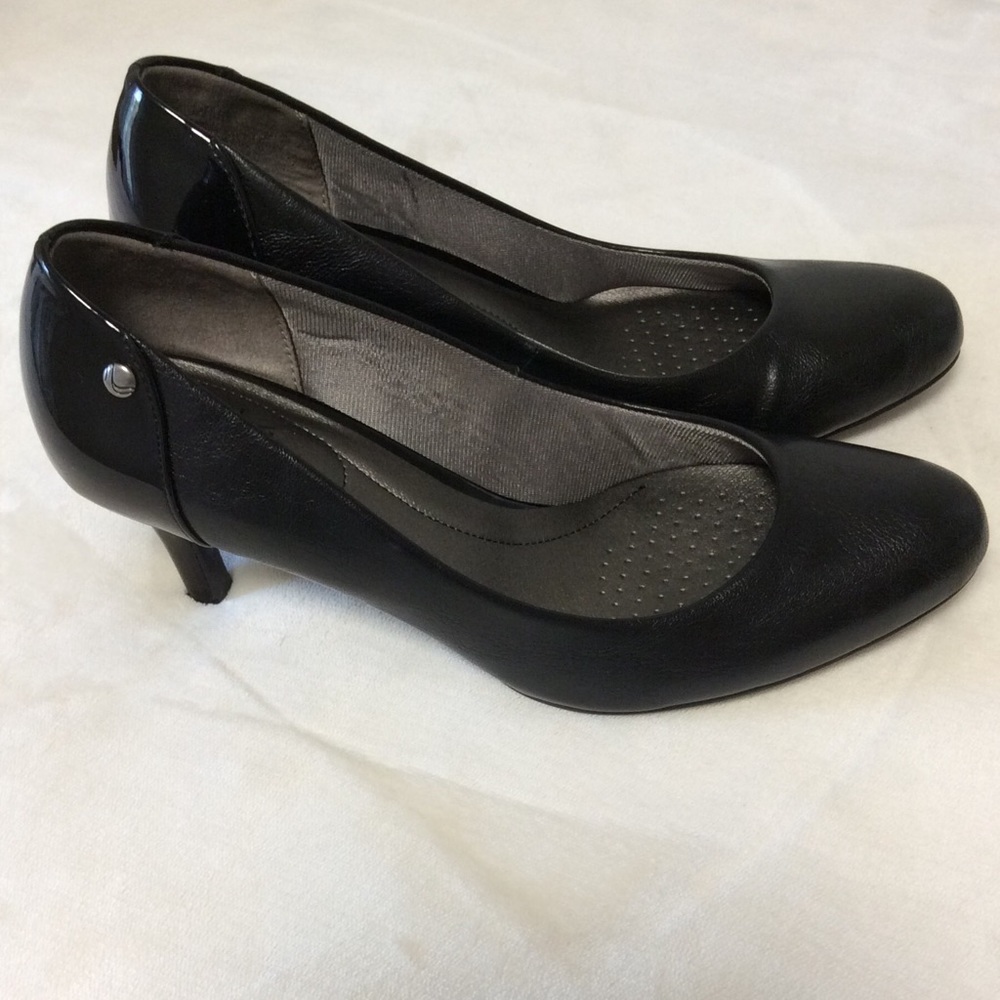 Black Heels - perfect for work!!